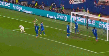 ：最後40秒倒下！歐洲盃悲情劇：38嵗魔笛狂喜到絕望，賽後哭了